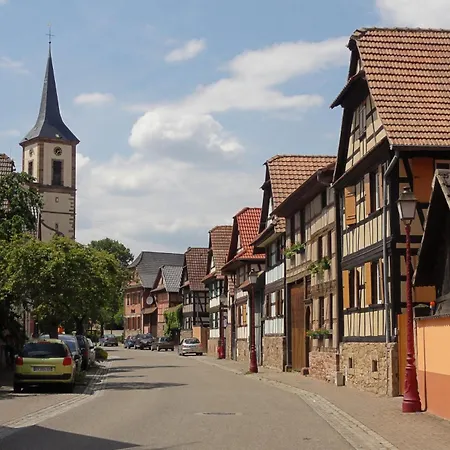 Campanile Nature - Strasbourg Sud 3* ガイスポルスハイム