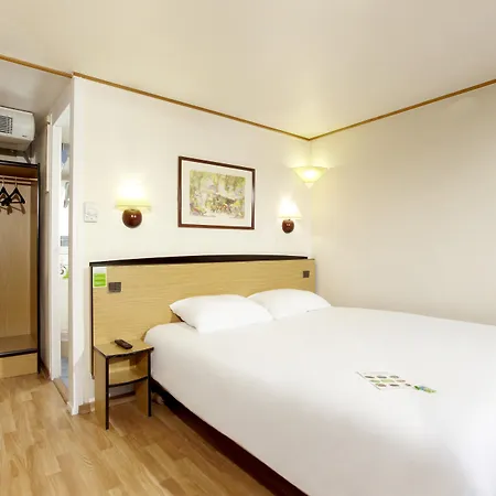 ホテル Campanile Nature - Strasbourg Sud 3*