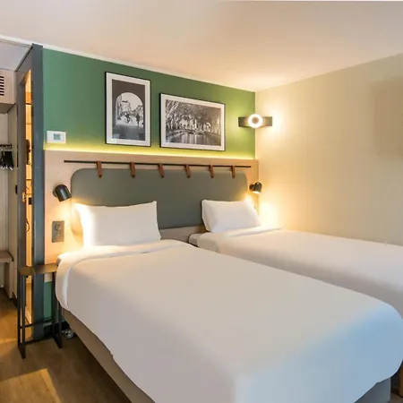 ホテル Campanile Nature - Strasbourg Sud 3*