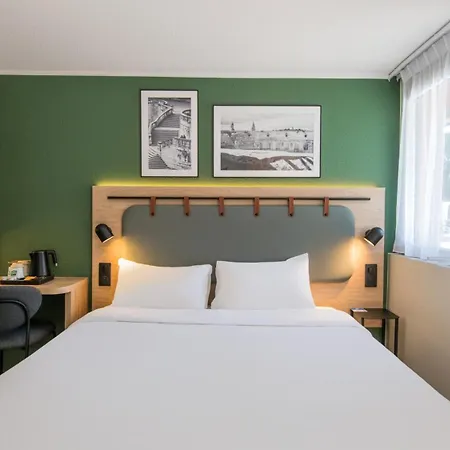 ホテル Campanile Nature - Strasbourg Sud 3*