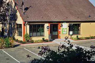 钟楼斯塔伯格伊吉奇杰斯坡谢姆酒店 酒店 2*